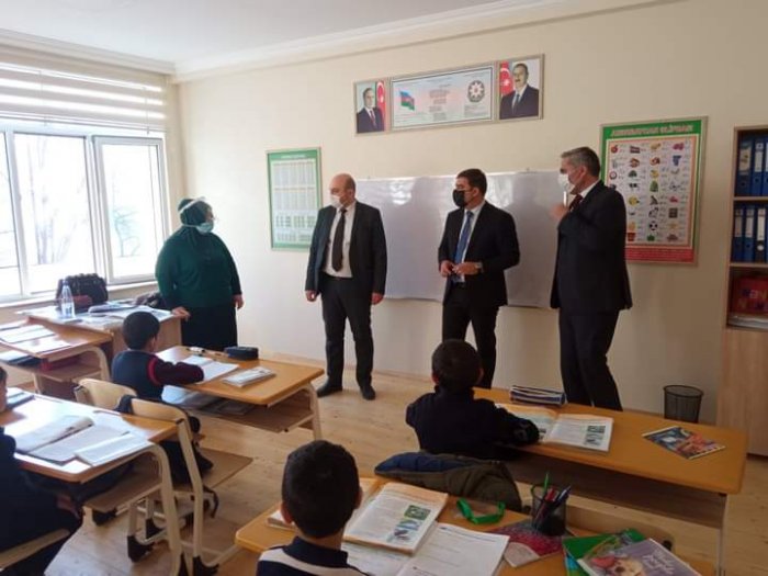 Təhsil Nazirliyinin Ümumi təhsilin təşkili və idarə olunması şöbəsinin əməkdaşı Elçin Kərimov Şamaxı rayon ümumtəhsil məktəblərinə baxış keçirdi Təhsil Nazirliyinin Ümumi təhsilin təşkili və idarə olunması şöbəsinin əməkdaşı Elçin Kərimov Şamaxı rayon ümumtəhsil məktəblərinə baxış keçirdi