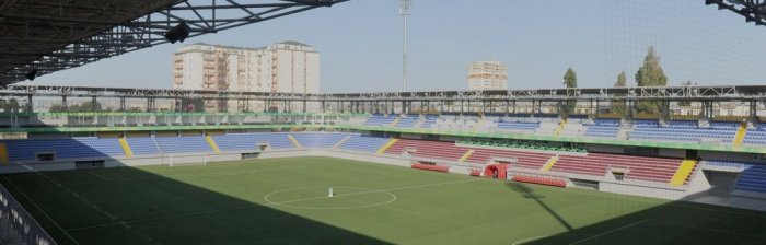 Oyun zamanı stadionun işıqları sönüb.