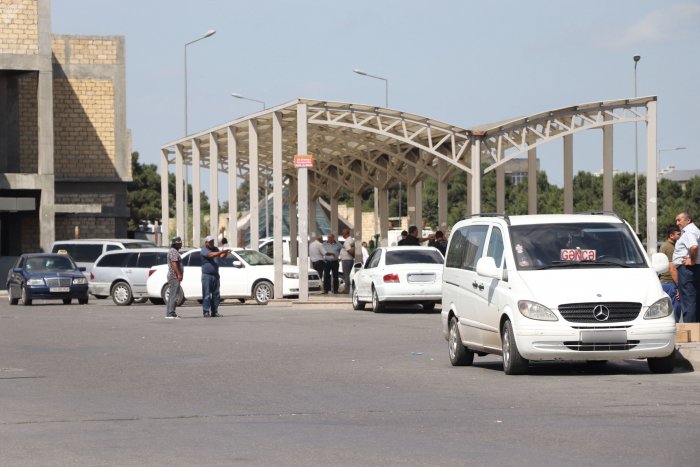 Bakıdan bölgələrə mikroavtobuslarla sərnişin daşınır.