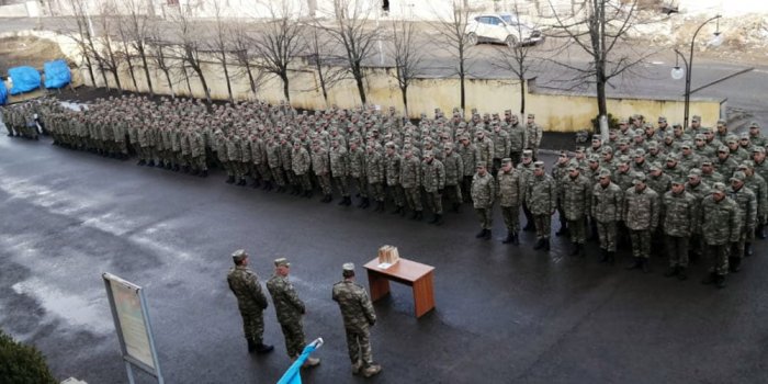 Azərbaycan Ordusunda ehtiyata buraxılan hərbi qulluqçuların yola salınması mərasimi keçirilib.