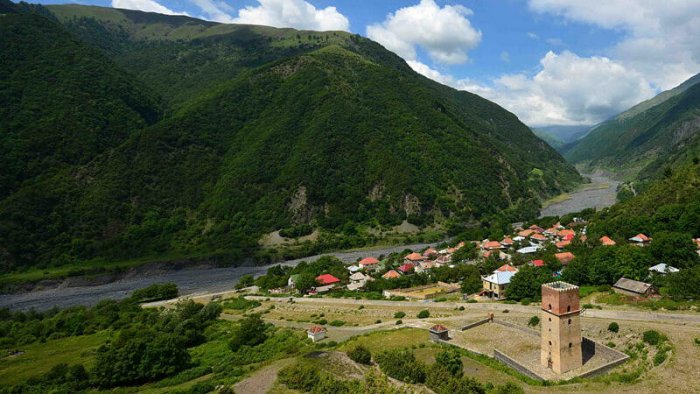 Qaxda böyük kvars zonası aşkarlandı.