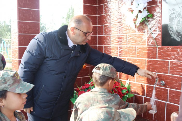 Sabirabad Rayonunun vətən müharibəsi şəhidi Pənahov Bəhram Xıdır oğlunun şəhadətinin bir ilə əlaqədar, şəhidin boya başa çatdığı Nizamikənd  kəndində, şəhidin xatirəsinə inşa edilmiş bulağın açılış mərasimi olub.