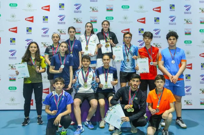 Mayın 30-da gənc badmintonçular arasında Azərbaycan birinciliyi keçirilib. 30-dan çox idmançının iştirakı ilə keçirilən yarışda 5 kateqoriya üzrə mükafatçılar müəyyənləşib.