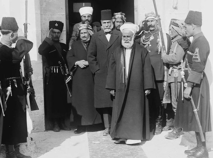 Ölüm ayağında isə demişdi, "Gərək Osmanlıya qılınc çəkməzdim" sonrakı peşmançılıq isə fayda vermədi..