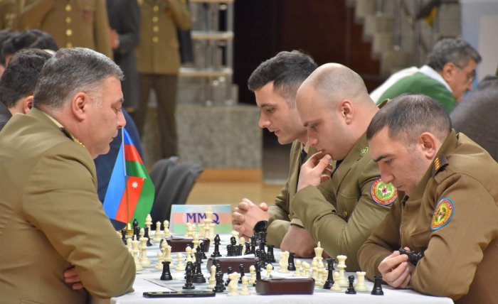 Fövqəladə Hallar Nazirliyinin İdman-sağlamlıq klubunun idman arenasında Nazirliyin qurumları arasında komanda və şəxsi birincilik üzrə şahmat çempionatı keçirilib.