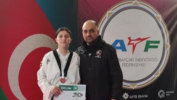 Şamaxı Olimpiya Mərkəzinin yetirmələri Fidan Məmmədova (59 kq) və Lalə Haydimova (+68 kq) bürünc medal qazanıblar.