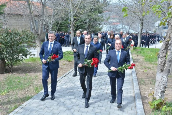 Şamaxıda 31 Mart - Azərbaycanlıların Soyqırımı qurbanlarının xatirəsi anılıb. Şamaxıda 31 Mart - Azərbaycanlıların Soyqırımı qurbanlarının xatirəsi anılıb.