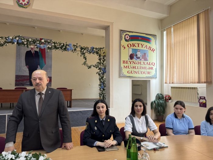 Bərdədə “Narkomaniya və müasir həyat tərzi” mövzusunda dəyirmi masa keçirilib. Bərdədə “Narkomaniya və müasir həyat tərzi” mövzusunda dəyirmi masa keçirilib.