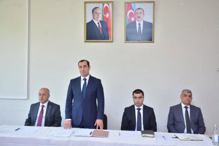 Şamaxı Rayon İcra Hakimiyyəti başçısının növbəti səyyar qəbulu rayonun Həmyəli kənd sakinləri ilə keçirilib. Şamaxı Rayon İcra Hakimiyyəti başçısının növbəti səyyar qəbulu rayonun Həmyəli kənd sakinləri ilə keçirilib.