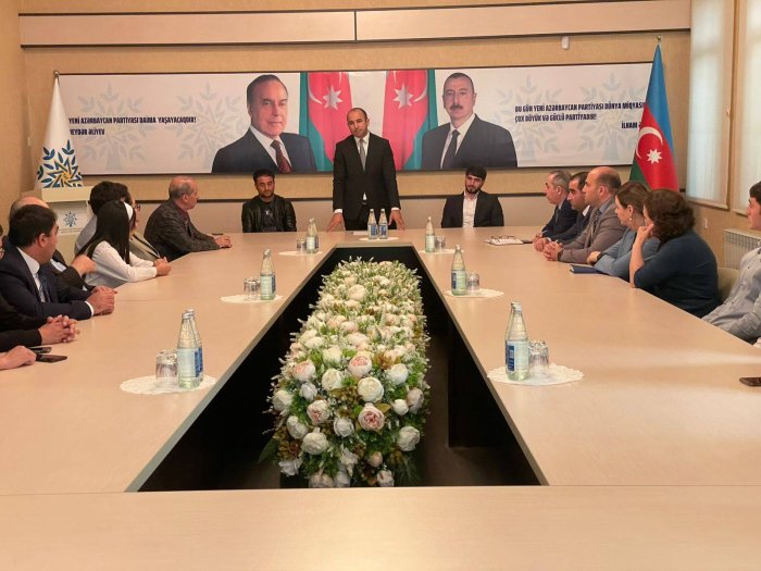 “Konstitusiya və Suverenlik İli” çərçivəsində Ulu Öndər Heydər Əliyevin anadan olmasının 102 illiyinə həsr olunmuş tədbir keçirilmişdir. “Konstitusiya və Suverenlik İli” çərçivəsində Ulu Öndər Heydər Əliyevin anadan olmasının 102 illiyinə həsr olunmuş tədbir keçirilmişdir.