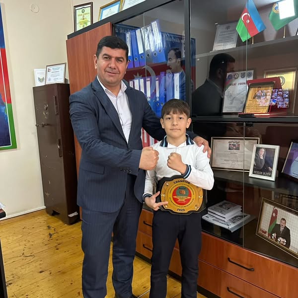 181 nömrəli məktəbin 4b sinif şagirdi Abdullayev Polad həmin yarışda iştirak edərək ölkə birinciliyini qazanıb.