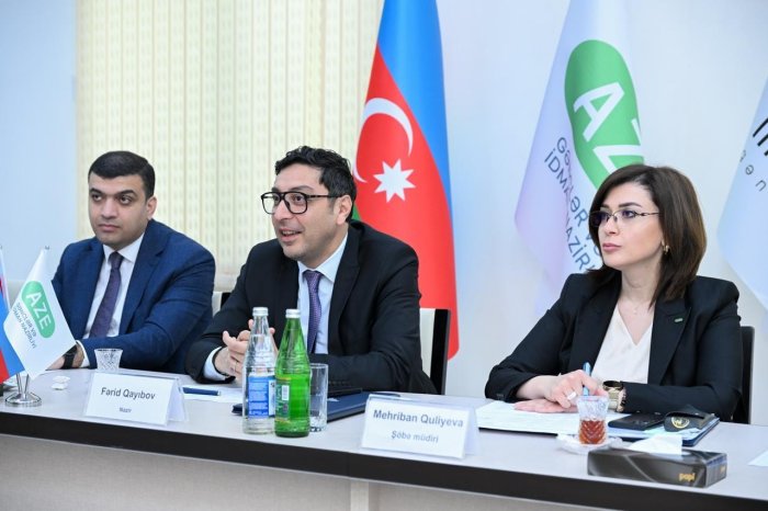 Mayın 1-də gənclər və idman naziri Fərid Qayıbov Yevlax və Mingəçevir şəhər sakinlərini qəbul edib.