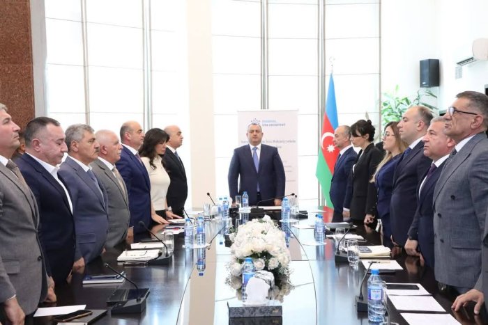 Suraxanı Rayon İcra Hakimiyyətində 28 May – Müstəqillik Gününə həsr edilmiş dəyirmi masa keçirilib.