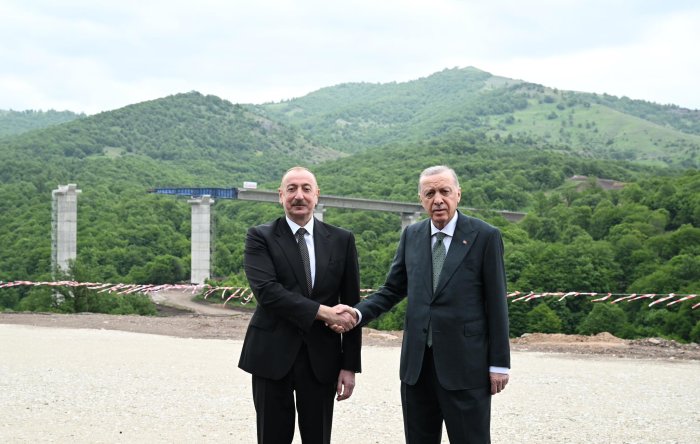 Türk dünyasının güclü liderləri Laçında....