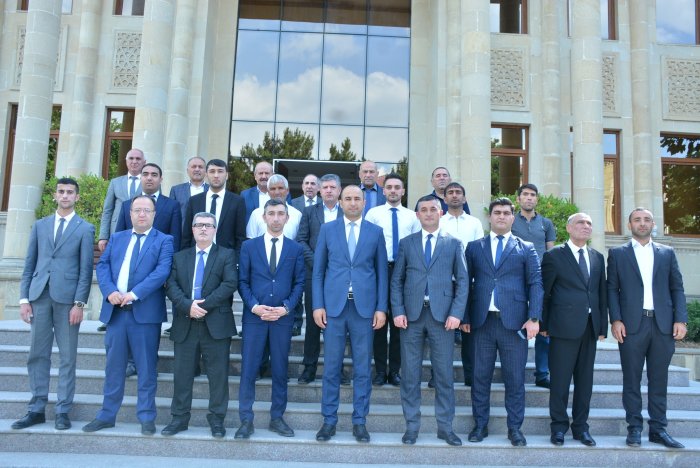 “Konstitusiya və Suverenlik İli” çərçivəsində Şamaxı Su Meliorasiya Sistemləri İstismarı İdarəsinin su təsərrüfatı və melorasiya sahəsində çalışan əməkdaşların peşə bayramına həsr olunmuş tədbir keçirilib. “Konstitusiya və Suverenlik İli” çərçivəsində Şamaxı Su Meliorasiya Sistemləri İstismarı İdarəsinin su təsərrüfatı və melorasiya sahəsində çalışan əməkdaşların peşə bayramına həsr olunmuş tədbir keçirilib.