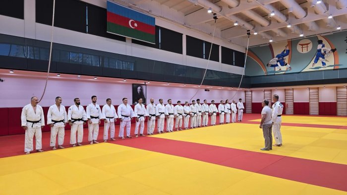 Azərbaycan Cüdo Federasiyasının (ACF) Hakimlər Komitəsinin təşkilatçılığı ilə Milli Komandaların Təlim-Məşq Mərkəzində cüdo hakimləri üçün növbəti praktiki seminar təşkil olunub. Azərbaycan Cüdo Federasiyasının (ACF) Hakimlər Komitəsinin təşkilatçılığı ilə Milli Komandaların Təlim-Məşq Mərkəzində cüdo hakimləri üçün növbəti praktiki seminar təşkil olunub.