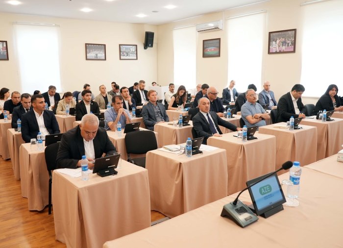 Gənclər və İdman Nazirliyində VI İslam Həmrəyliyi Oyunlarına hazırlıqla bağlı idman federasiyalarının nümayəndələri ilə görüş keçirilib. Gənclər və İdman Nazirliyində VI İslam Həmrəyliyi Oyunlarına hazırlıqla bağlı idman federasiyalarının nümayəndələri ilə görüş keçirilib.