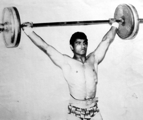 Babayev Müşviq Adil oğlu haqqında.