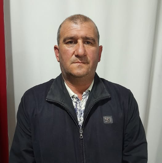 Əkbəri Elşən Məmməd oğlu,  peşəkar və nüfuzlu pedaqoq.