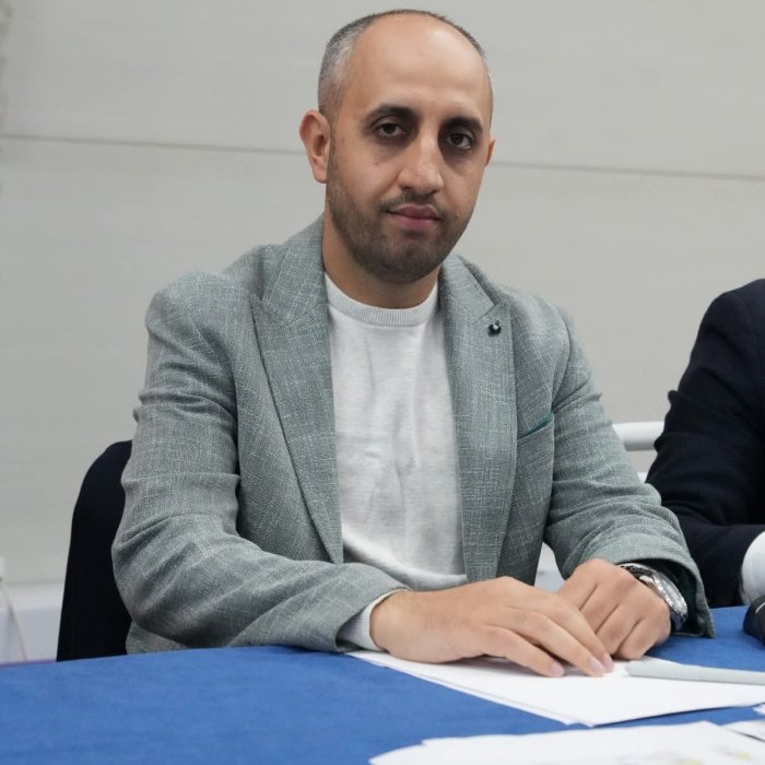 Zaur Zahidoğlu haqqında. Zaur Zahidoğlu haqqında.