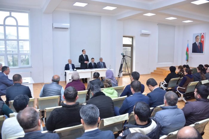 Şamaxı RİH başçısının növbəti səyyar qəbulu rayonun Şəhriyar qəsəbə sakinləri ilə keçirilib.