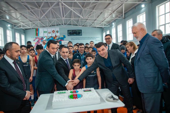 Azərbaycan Güləş Federasiyasının (AGF) dəstəyi ilə Göyçay rayonunun Qarabaqqal kənd orta məktəbinin, eləcə də Göyçay şəhərində 1, 3 və 6 saylı orta məktəblərin idman zalları güləşçilərin istifadəsinə verilib.