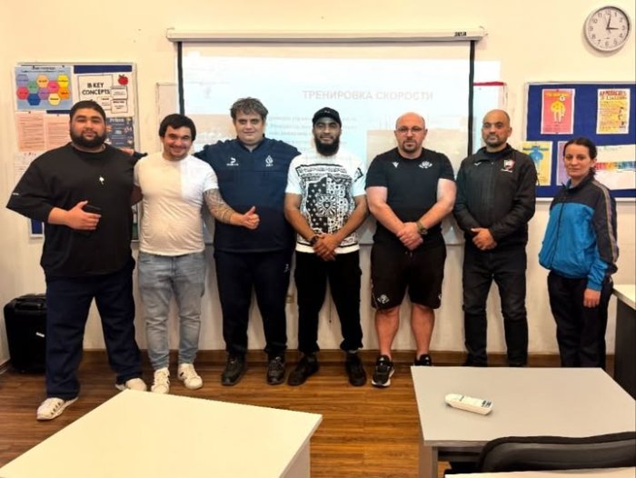 Xəzər Universiteti Dünya Məktəbinin dəstəyi ilə George Maisuradze rəhbərliyi altında beynəlxalq reqbi məşqçiləri seminarı keçirildi.